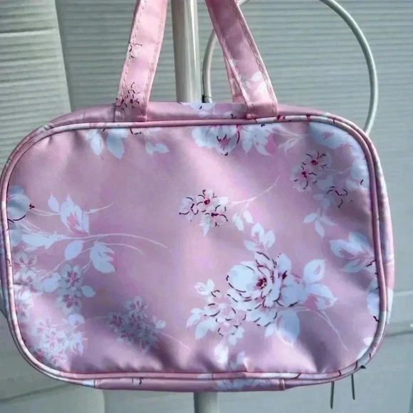 Yumi Kim Cosmetic Bag Train Case - Picture 3 of 7